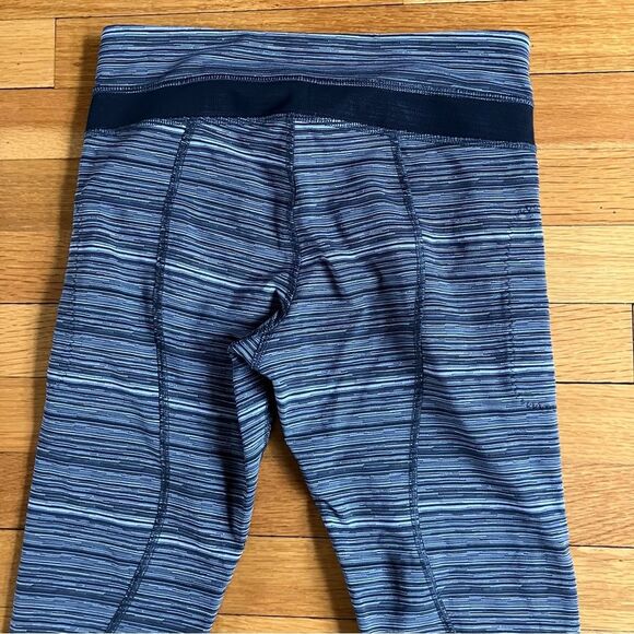 Lululemon Run Inspire Crop Grey Striped Mesh Panel Cropped Workout Leggings 6 - Picture 7 of 7